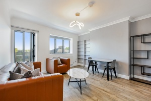 07-11-22 Interdesign - Low Res - living room 2 - IMG_5568